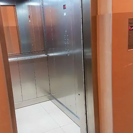 Deluxe Marina With A Private Parking