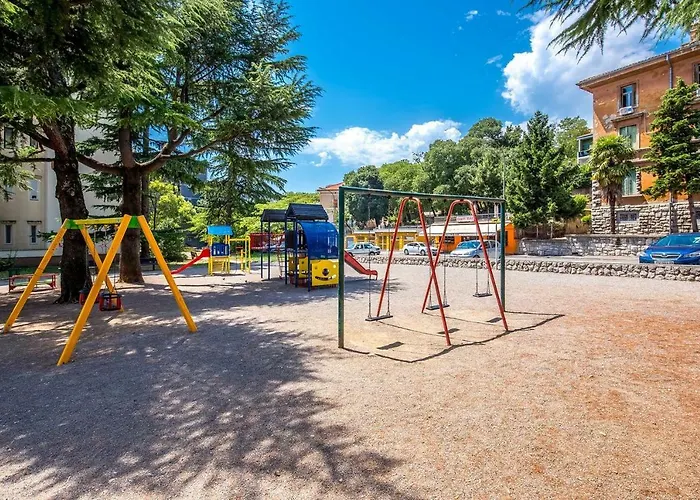 Deluxe Marina With A Private Parking Appartement *